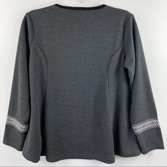 Women's Joh Boho Long Sleeve Trapeze Top, Floral Bibbing, Gray, Accent Stitching - Picture 2 of 6